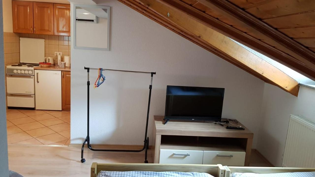 Studio Apartman Ivana Jajca Kültér fotó
